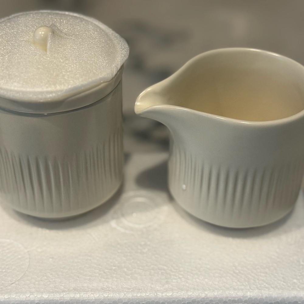 Cream Ceramic Sugar and Creamer Set